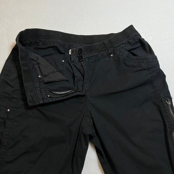 Chico's Mid Rise Embellished Cargo Crop Pants Size Small/6 (Chico's Size 0.5) - Picture 5 of 12
